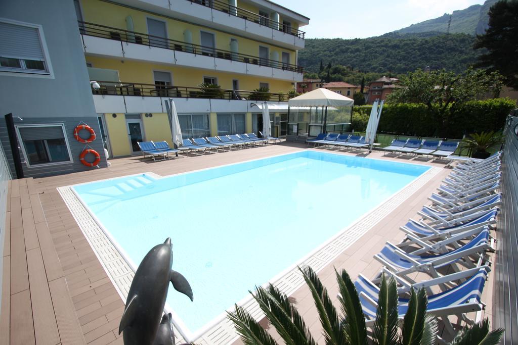 Hotel Miorelli Torbole Sul Garda Екстер'єр фото