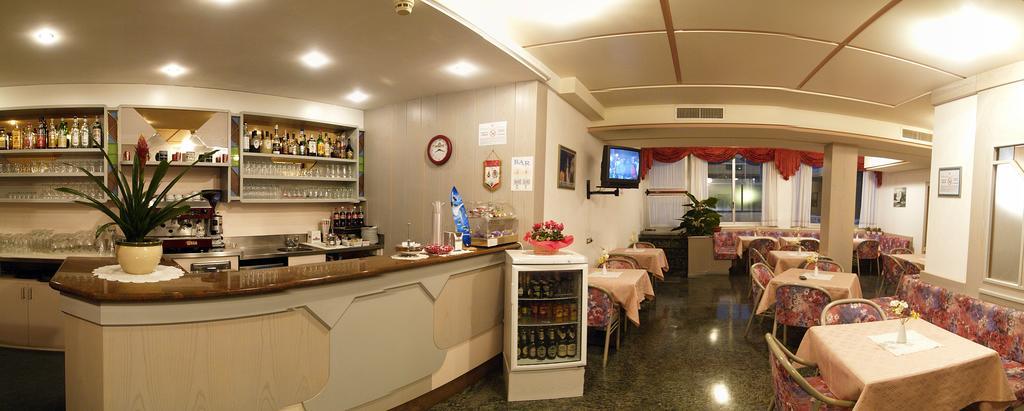 Hotel Miorelli Torbole Sul Garda Екстер'єр фото