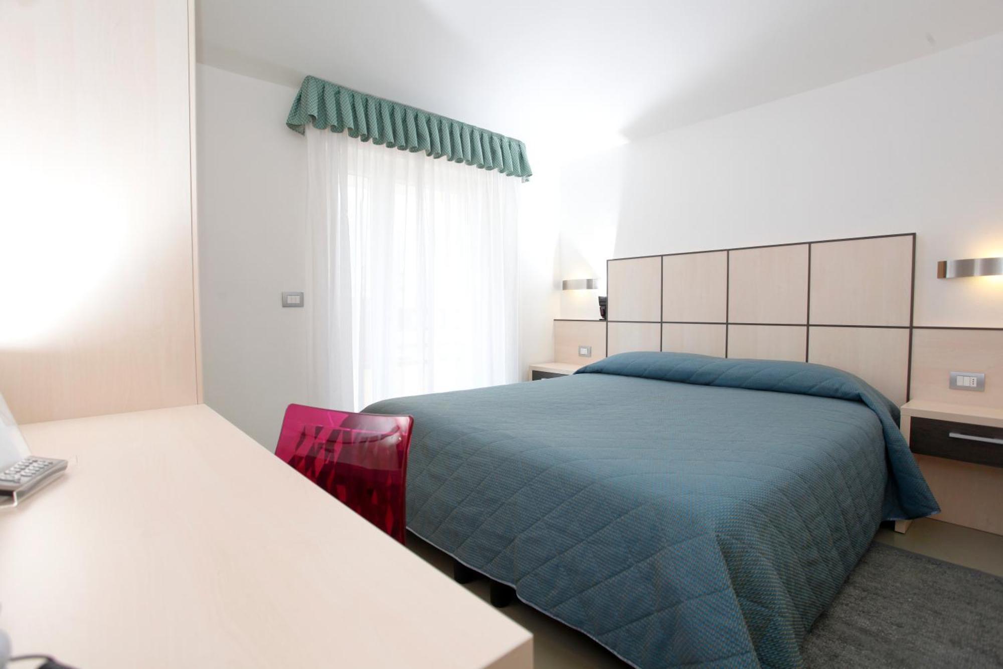 Hotel Miorelli Torbole Sul Garda Екстер'єр фото