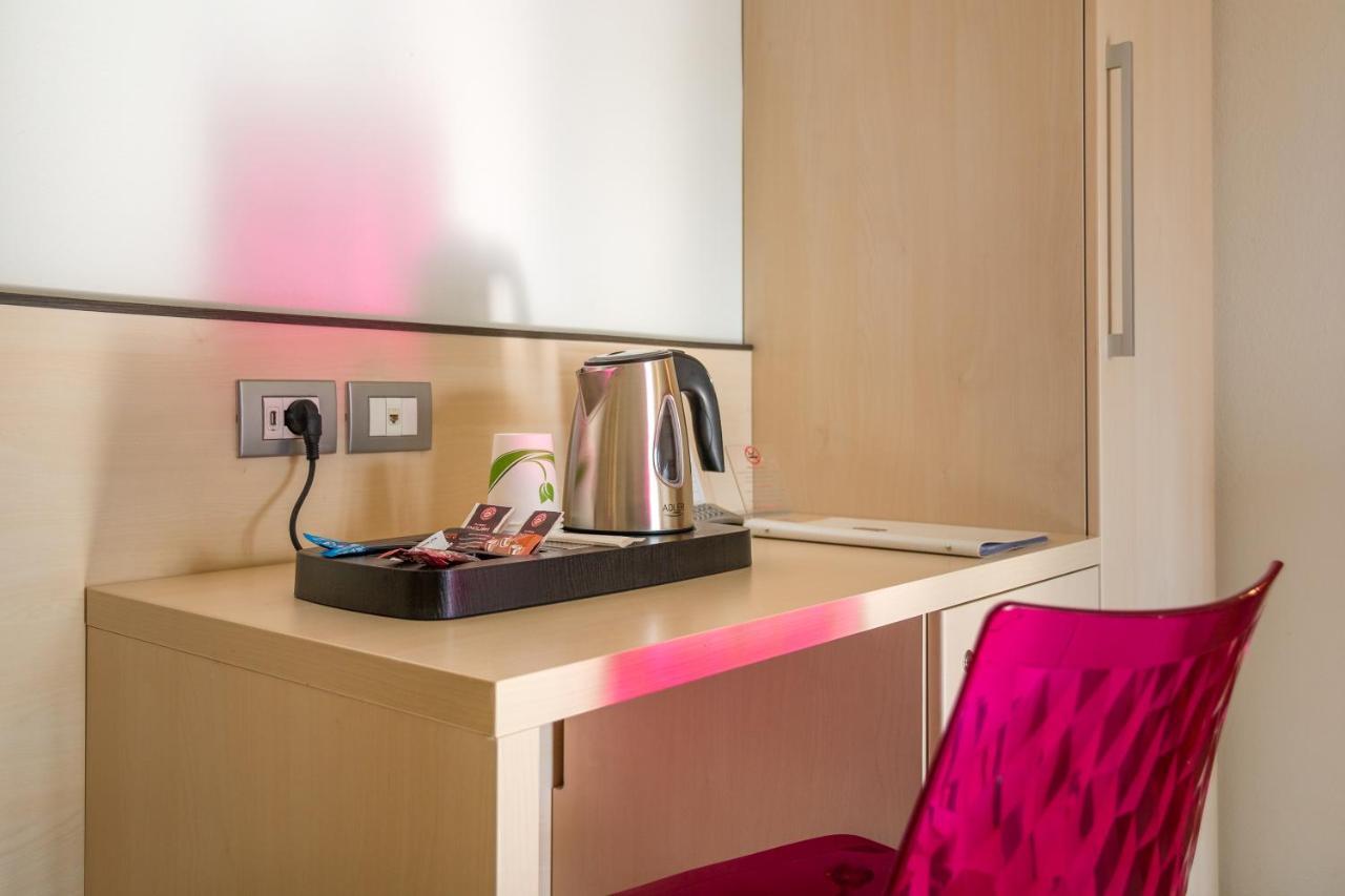Hotel Miorelli Torbole Sul Garda Екстер'єр фото